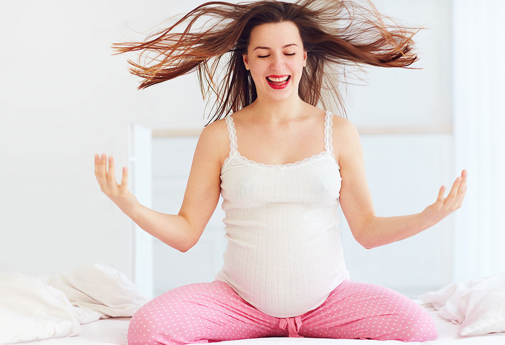 Εγκυμοσύνη: Ποιες είναι οι πιο συχνές αλλαγές στα μαλλιά της γυναίκας – Υπάρχουν λύσεις